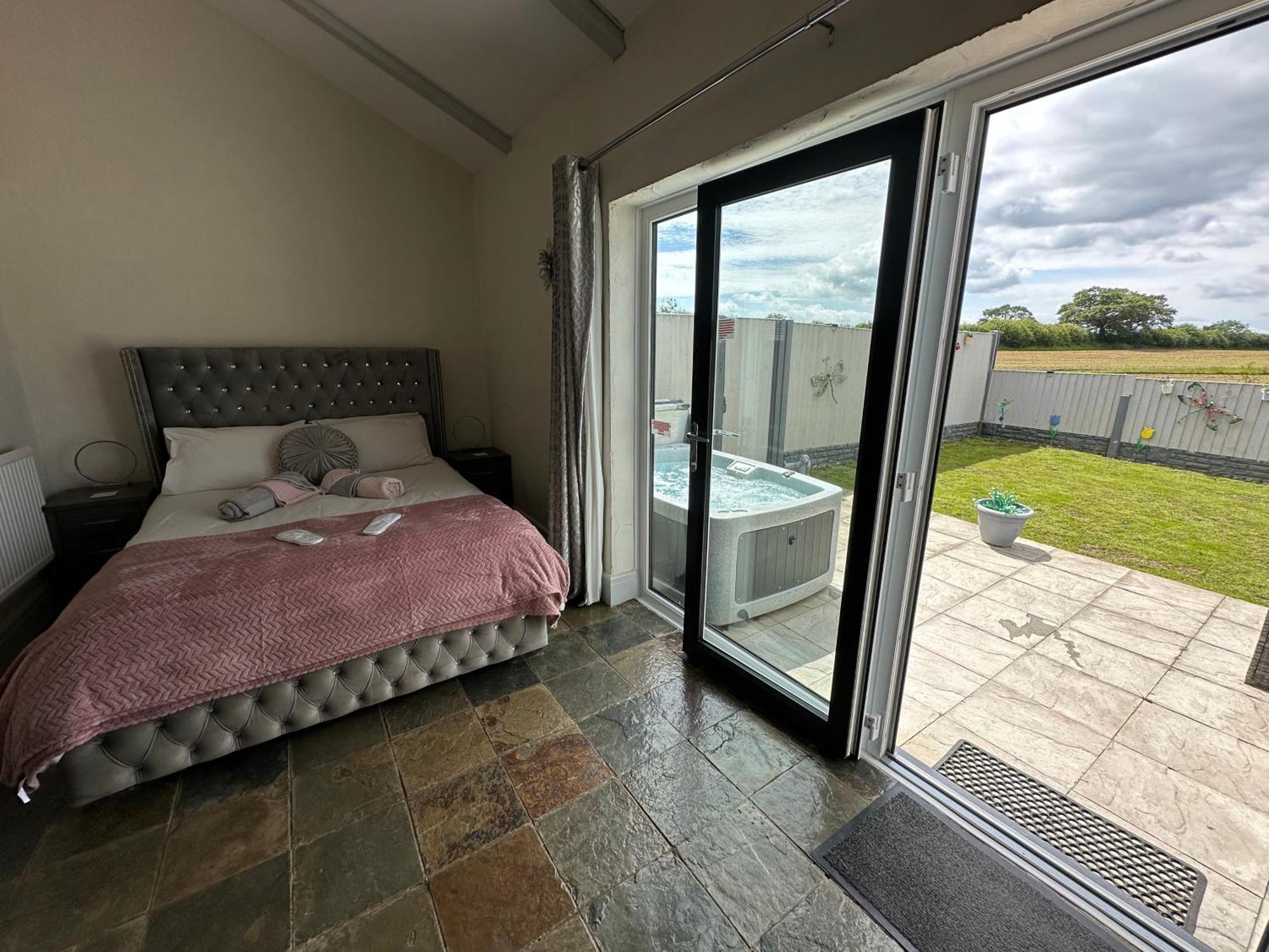 Dwylig Isa Holiday Cottages Rhuddlan Extérieur photo